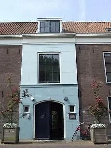 ゲストハウス De Utrechtsche Dom 2*